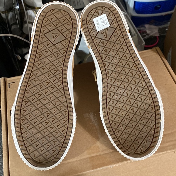 Sperry Kids Soletide Mid Sneaker Tan, Size 4M - Picture 4 of 7